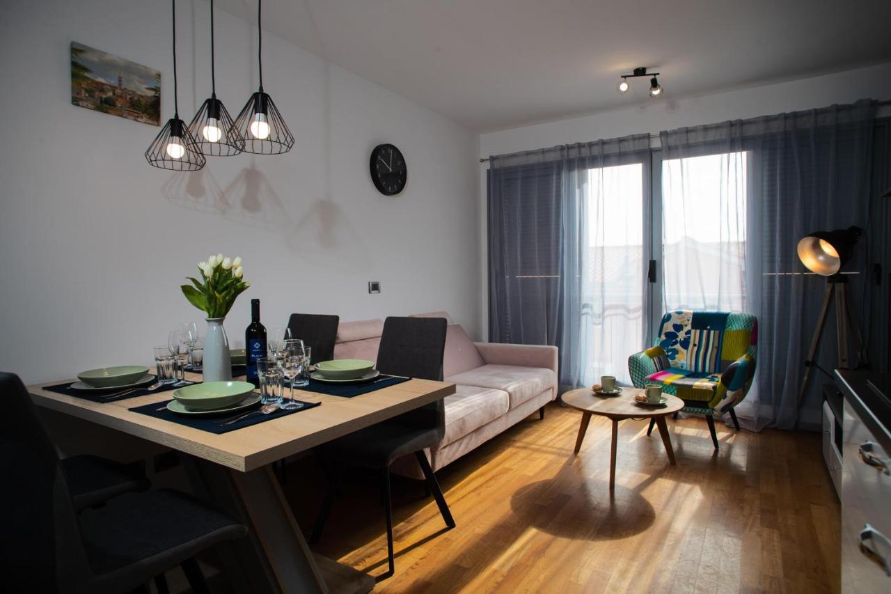 Apartment Moon 罗维尼 外观 照片